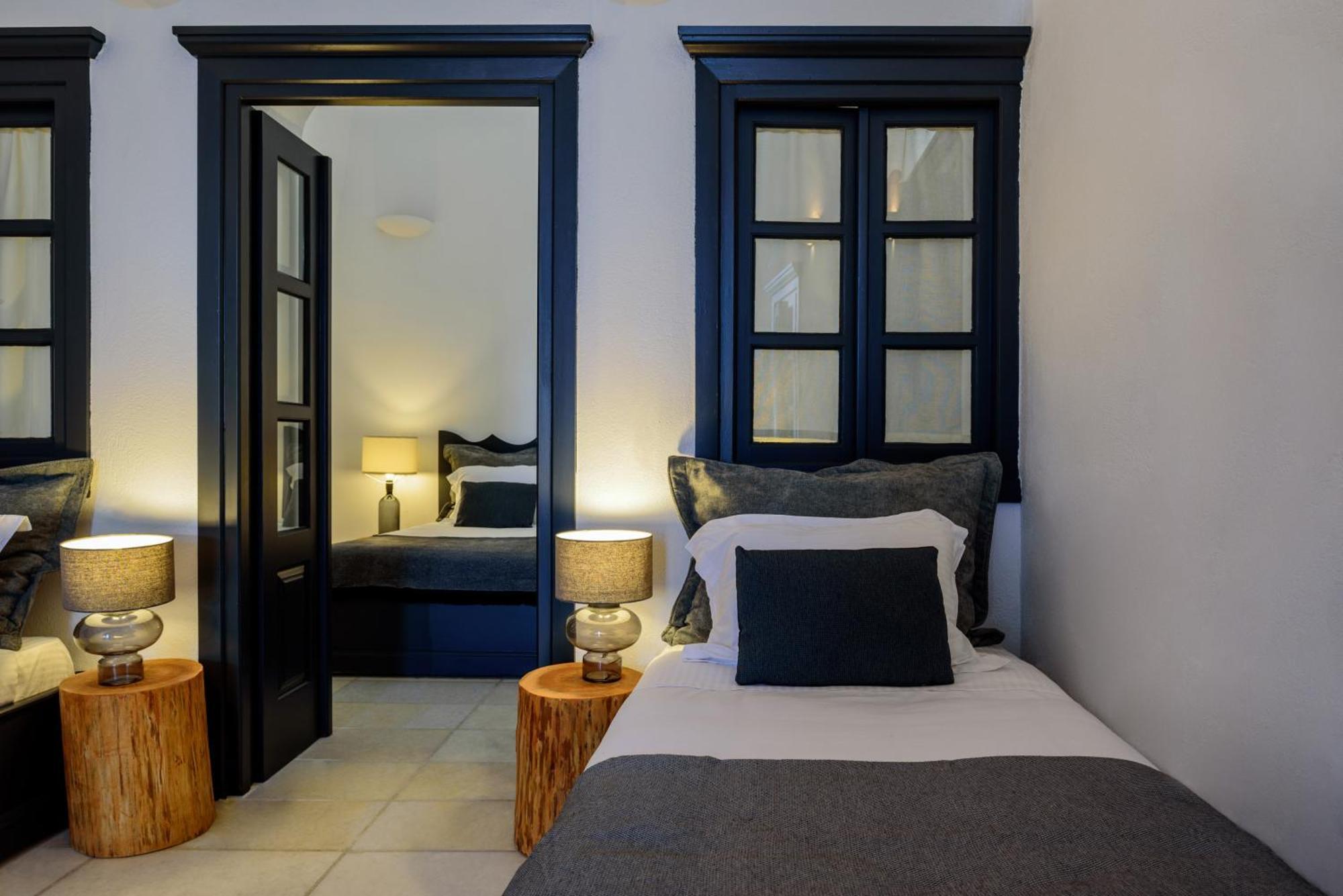 Firalia, Casa In Rock Suites Экстерьер фото