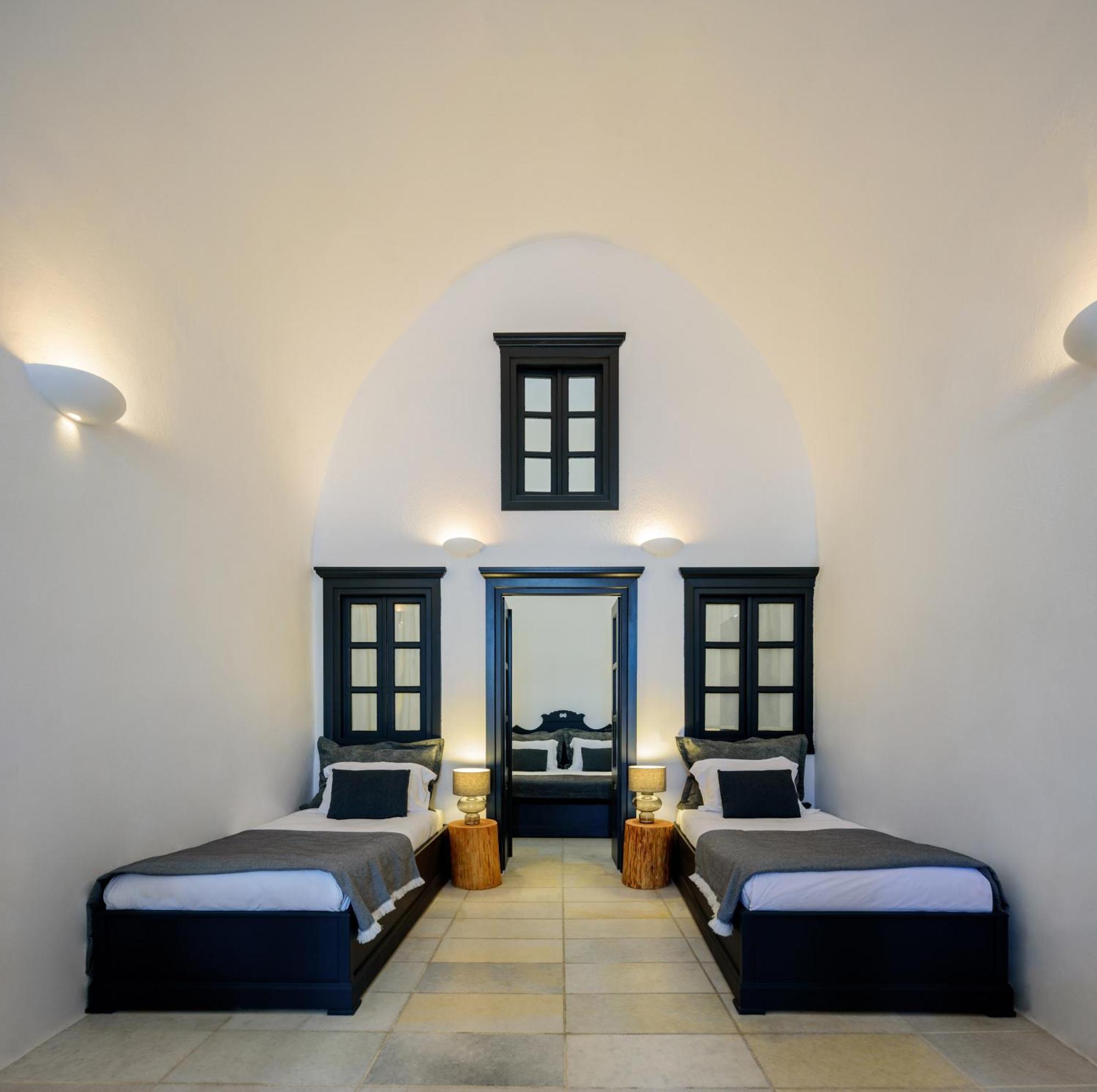 Firalia, Casa In Rock Suites Номер фото